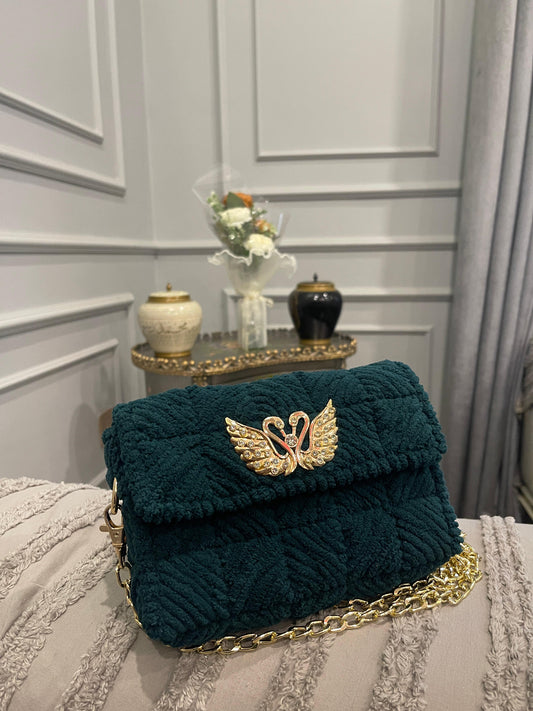 Elegant Emerald Green Textured Shoulder Bag with Crystal Swan Clasp