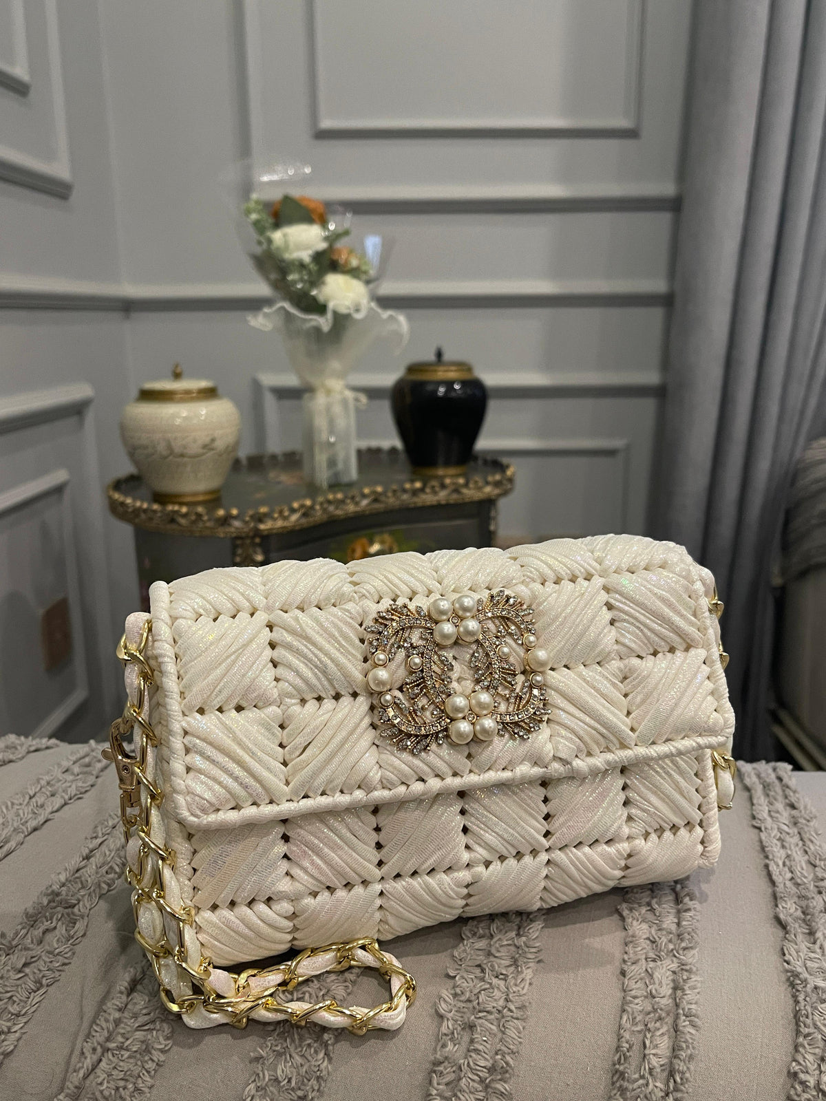 Luxury Woven Pearl Clutch Bag with Embellished Crystal Brooch & Gold Chain